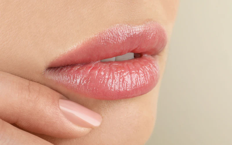 How to use Maxon Soft White Lip Balm